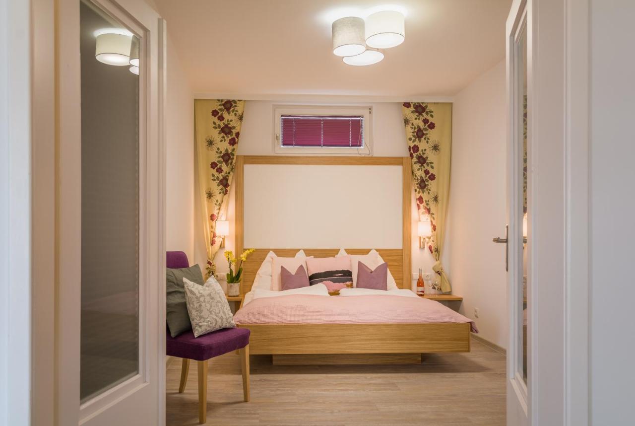 Haus Kranixfeld-Fischl Hotel Morbisch am See Bagian luar foto