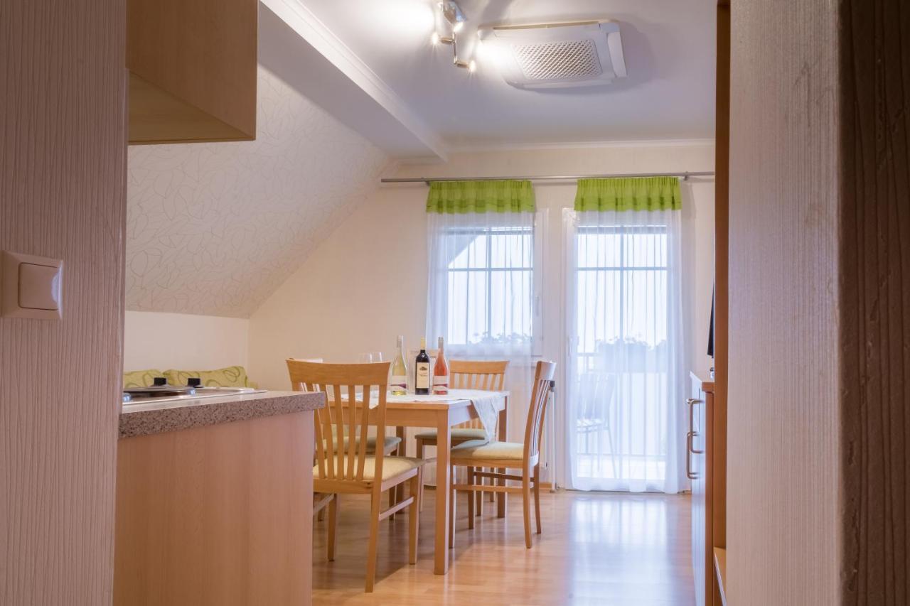 Haus Kranixfeld-Fischl Hotel Morbisch am See Bagian luar foto